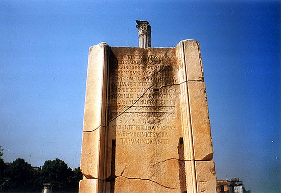 Monument auf dem Forum Romanum