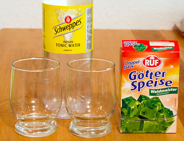 Schweppes Tonic Water & Gätterspeise Waldmeister