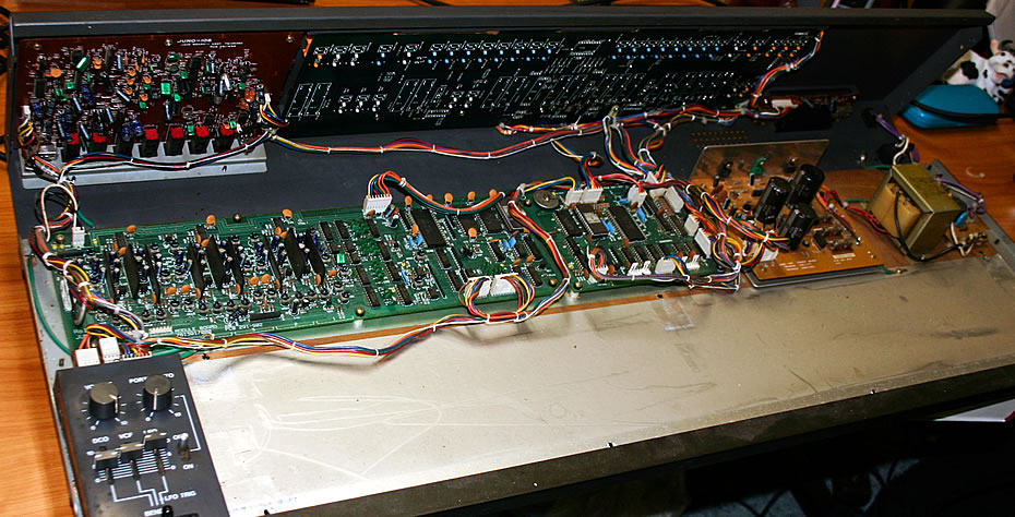 Roland Juno-106 Elektronik